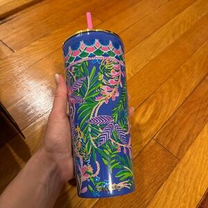 NWOT Lilly Pulitzer Tumbler with Tiger Tropical Design and Straw